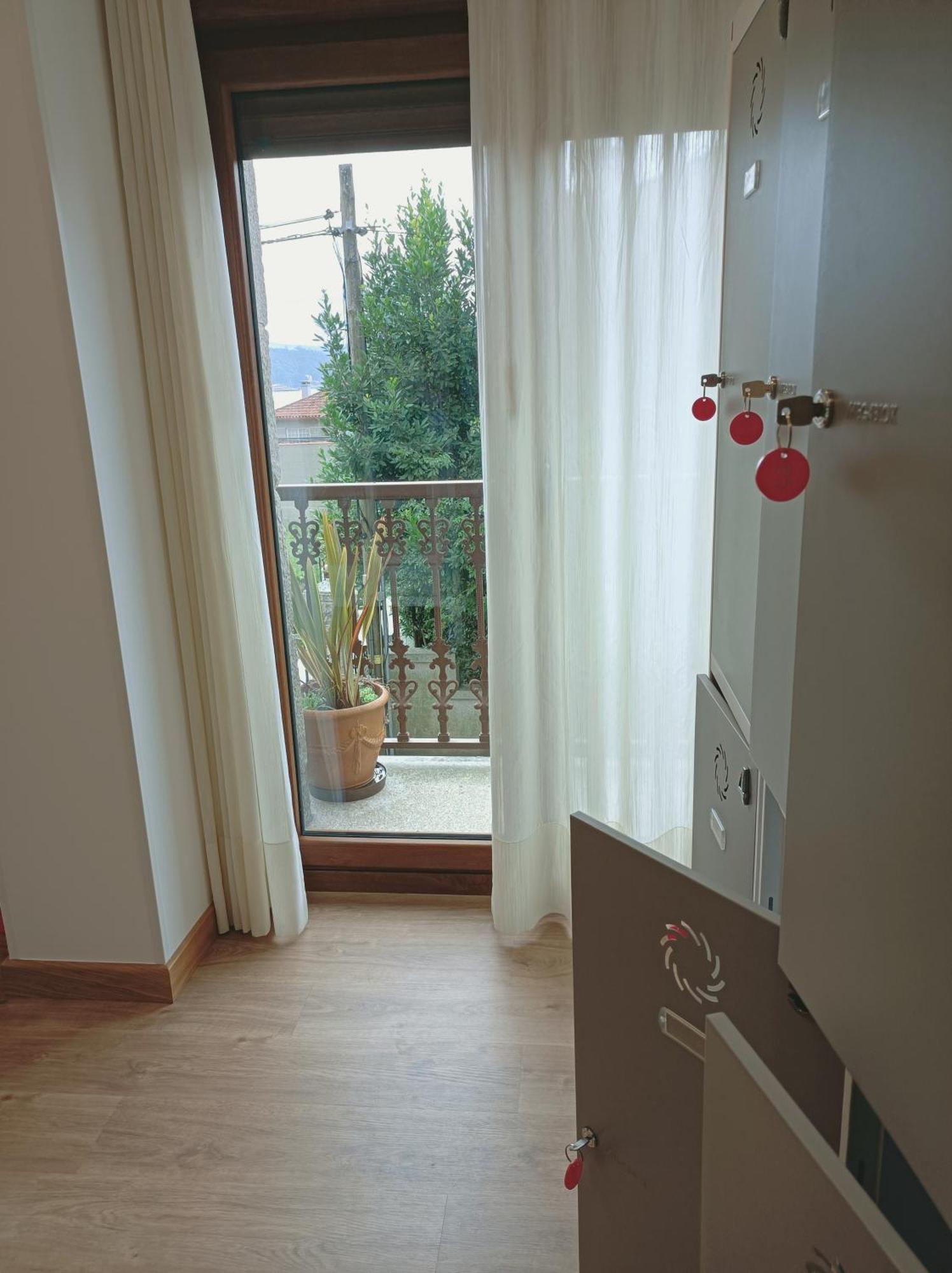 Albergue Hostel Nuestra Senora Del Camino コンバーロ エクステリア 写真