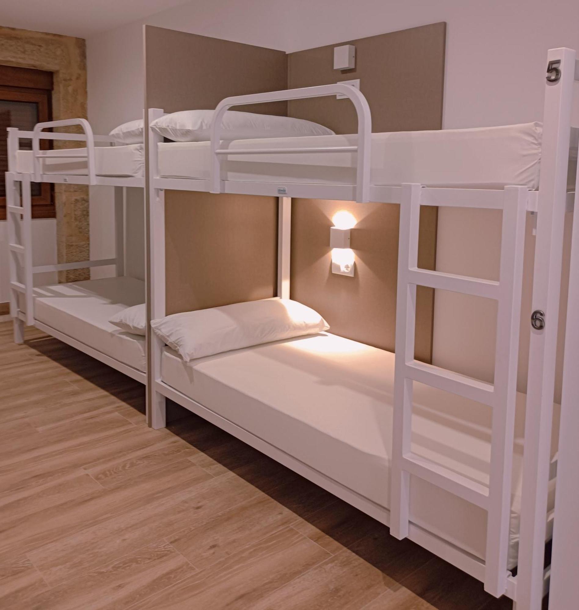 Albergue Hostel Nuestra Senora Del Camino コンバーロ エクステリア 写真