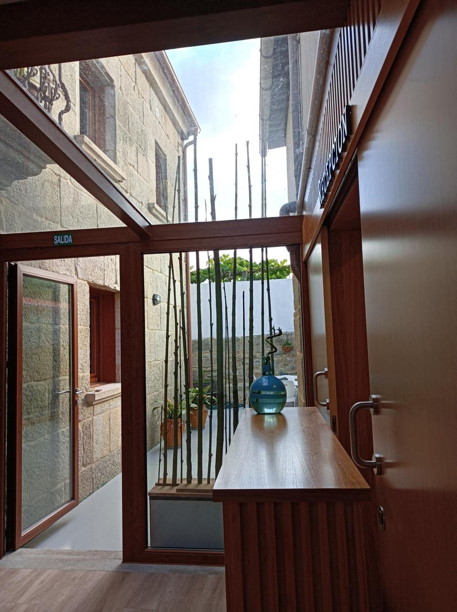 Albergue Hostel Nuestra Senora Del Camino コンバーロ エクステリア 写真