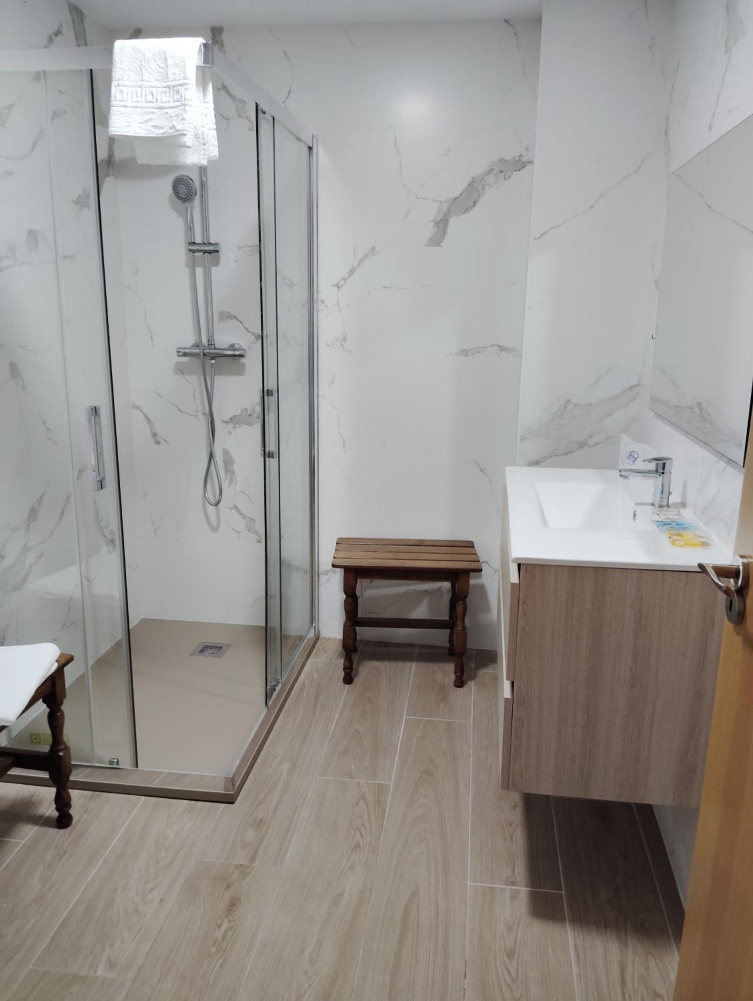 Albergue Hostel Nuestra Senora Del Camino コンバーロ エクステリア 写真