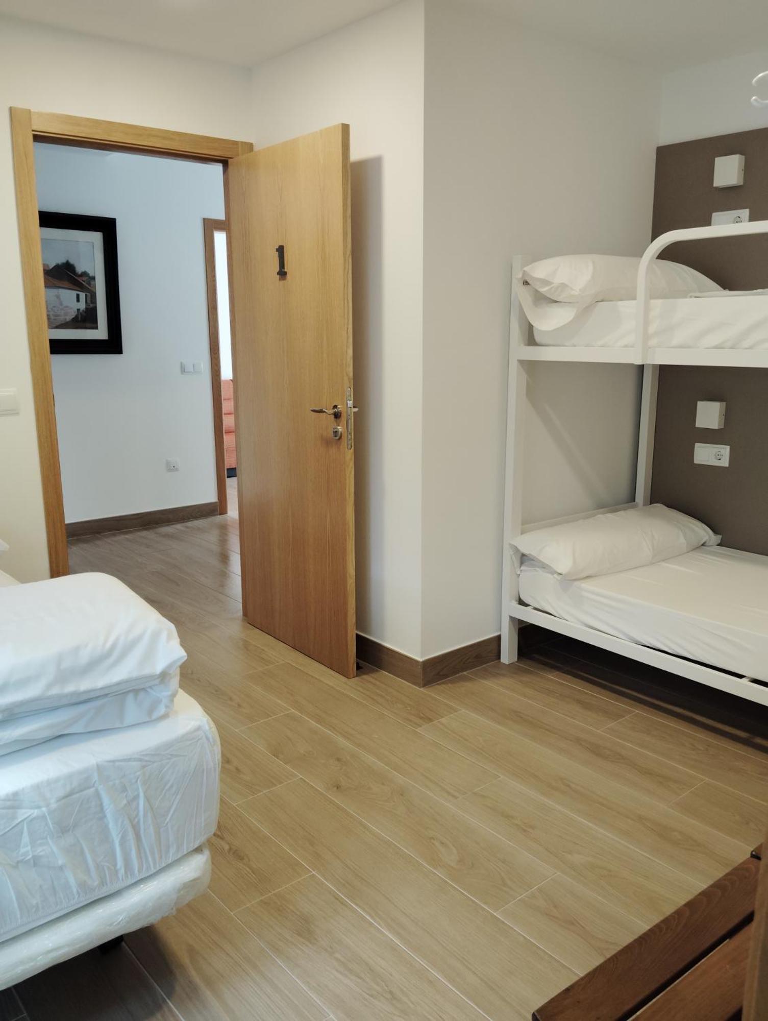 Albergue Hostel Nuestra Senora Del Camino コンバーロ エクステリア 写真